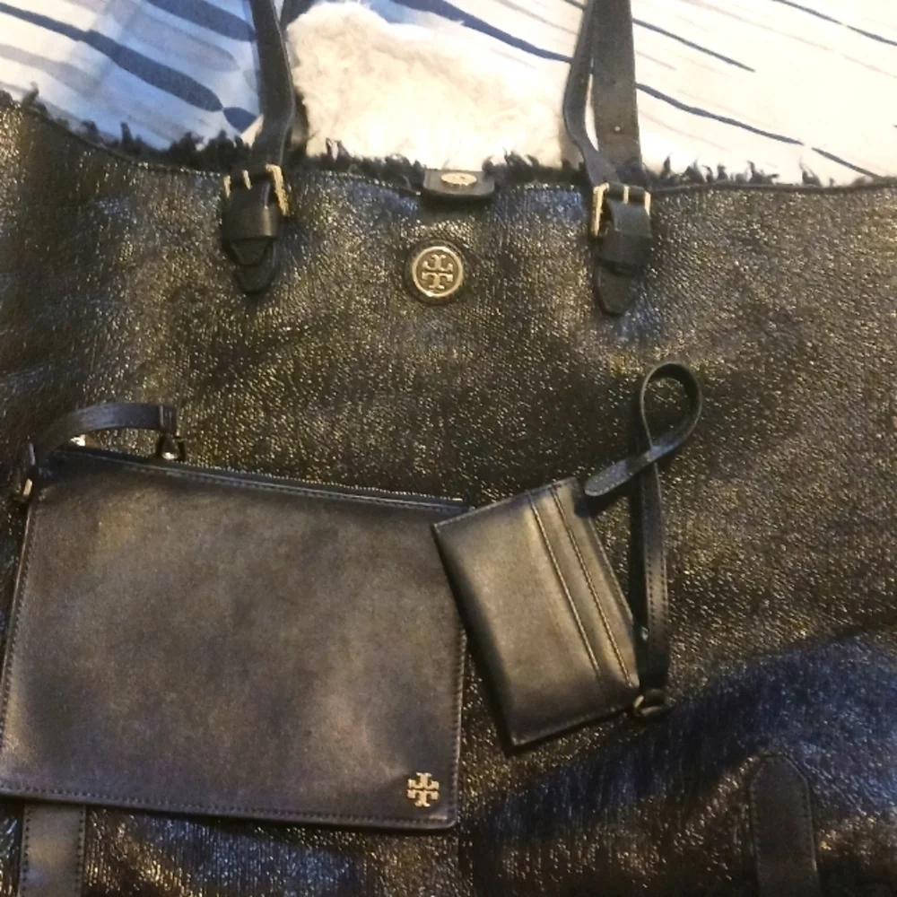 Tory Burch Ella Sherling Xl Tote.